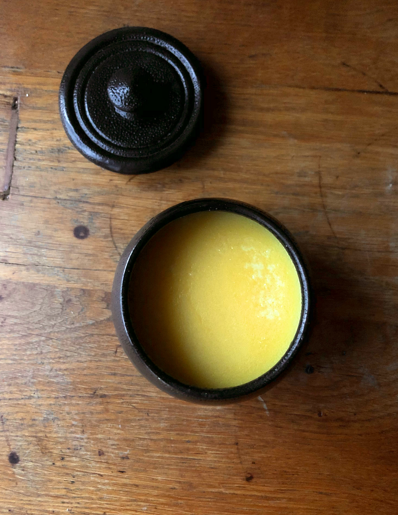Selbstgemachtes Ghee: Ayurvedisches Gold - nährend und ausgleichend